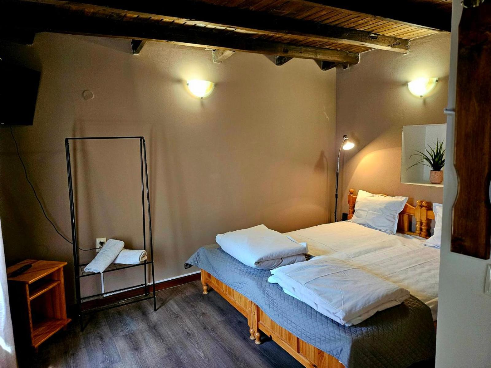 Orehite-Family Hotel ,Food & Pool Bozhichen エクステリア 写真