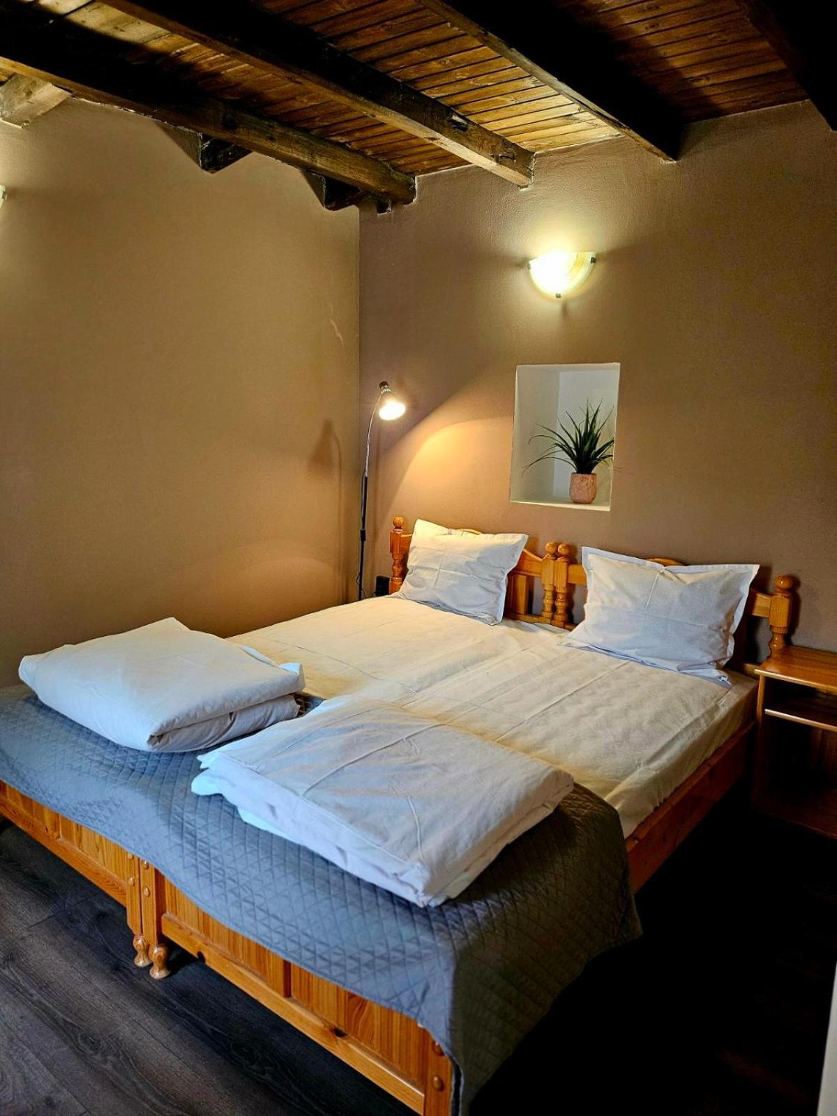 Orehite-Family Hotel ,Food & Pool Bozhichen エクステリア 写真