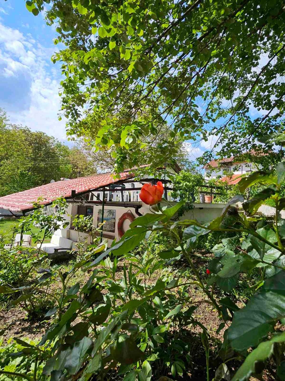 Orehite-Family Hotel ,Food & Pool Bozhichen エクステリア 写真