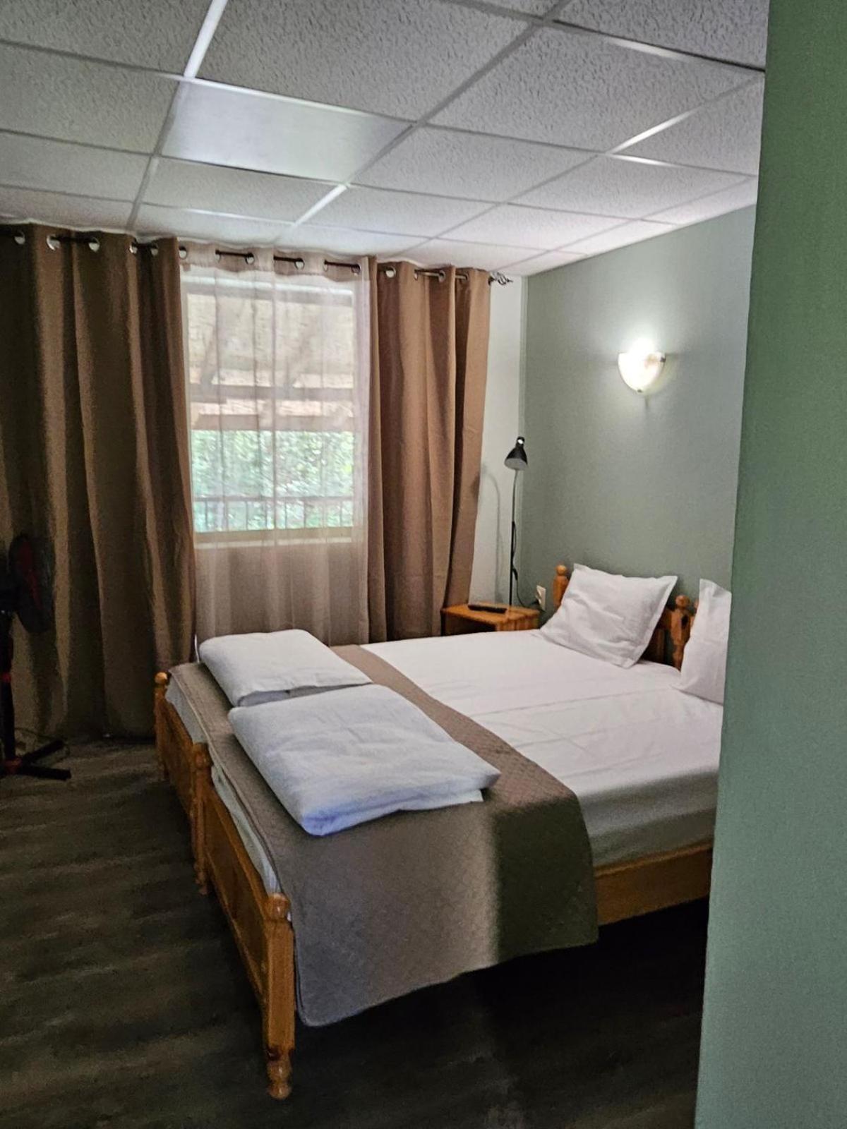 Orehite-Family Hotel ,Food & Pool Bozhichen エクステリア 写真